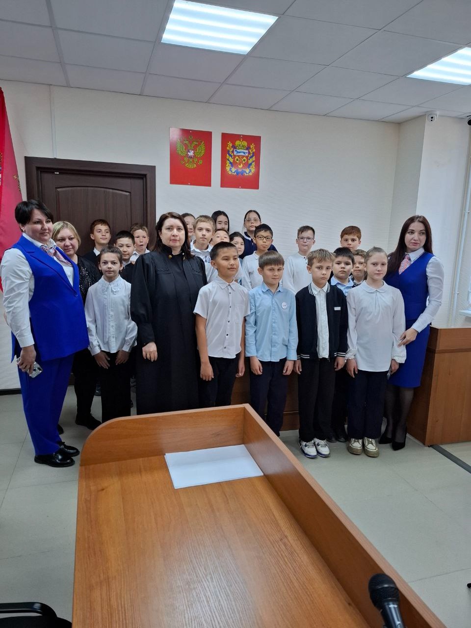 Увлекательная экскурсию в мировой суд.